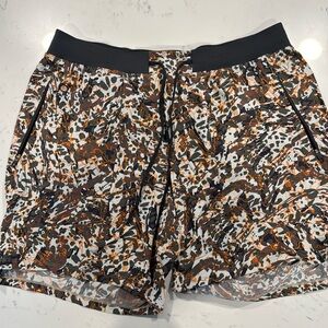 lululemon license to train shorts